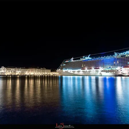 The House Of Joy - Luminoso - Clima - Balcone شقة